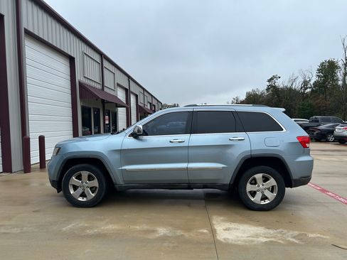 Used 2012 Jeep Grand Cherokee Limited image 9