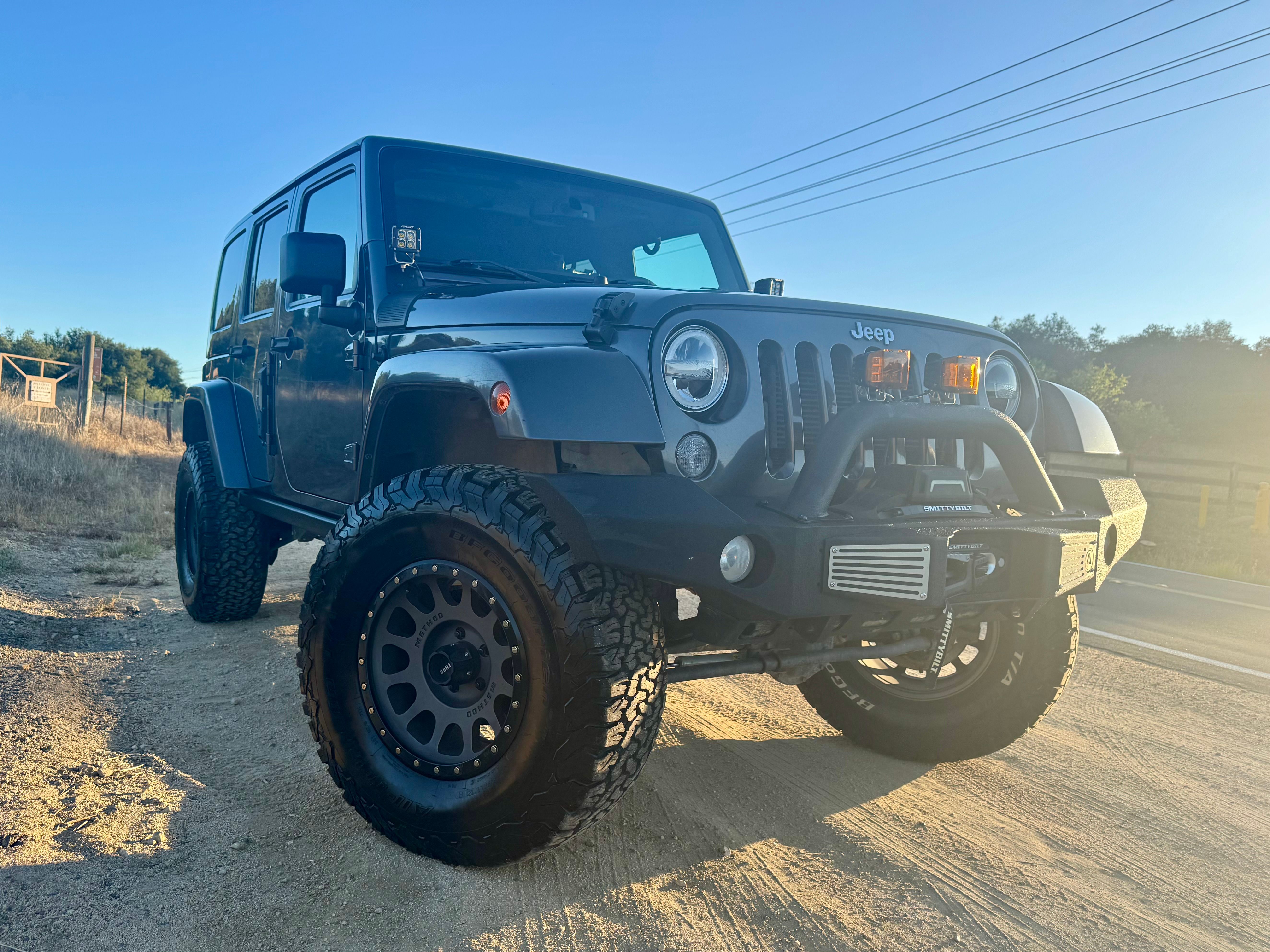 Used 2014 Jeep Wrangler Unlimited Rubicon w/ Connectivity Group AWD/4WD image 2