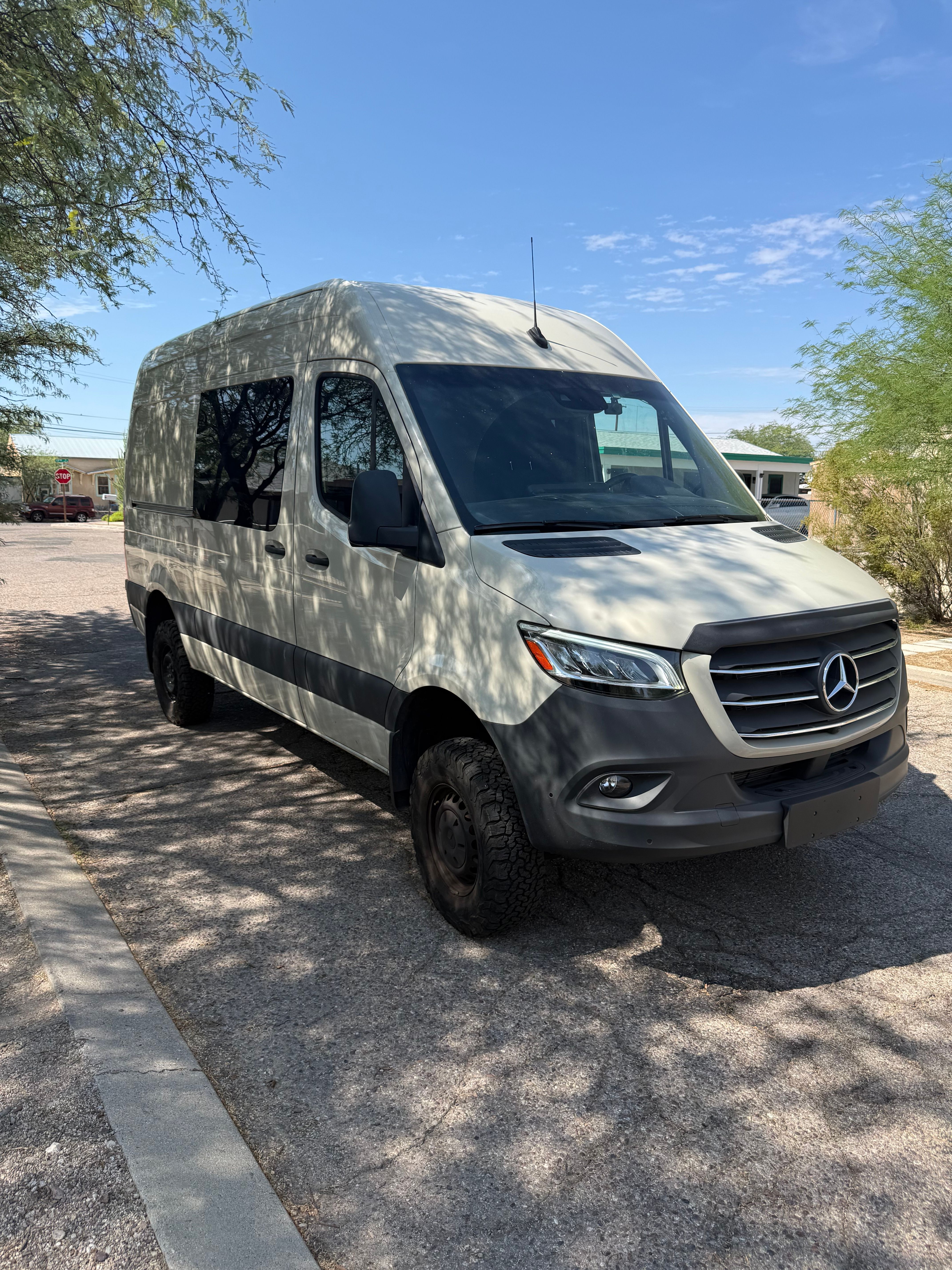 Used 2024 Mercedes-Benz Sprinter 2500 image 1