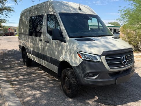 Used 2024 Mercedes-Benz Sprinter 2500 image 1