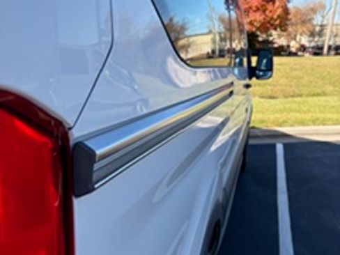 Used 2016 Ford Transit 150 XL image 19