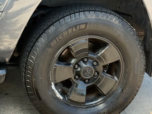 Used 2005 Toyota 4Runner Sport RWD image 11