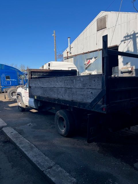 Used 2006 Chevrolet Silverado 3500 4x4 Regular Cab w/ Snow Plow Prep Package image 9