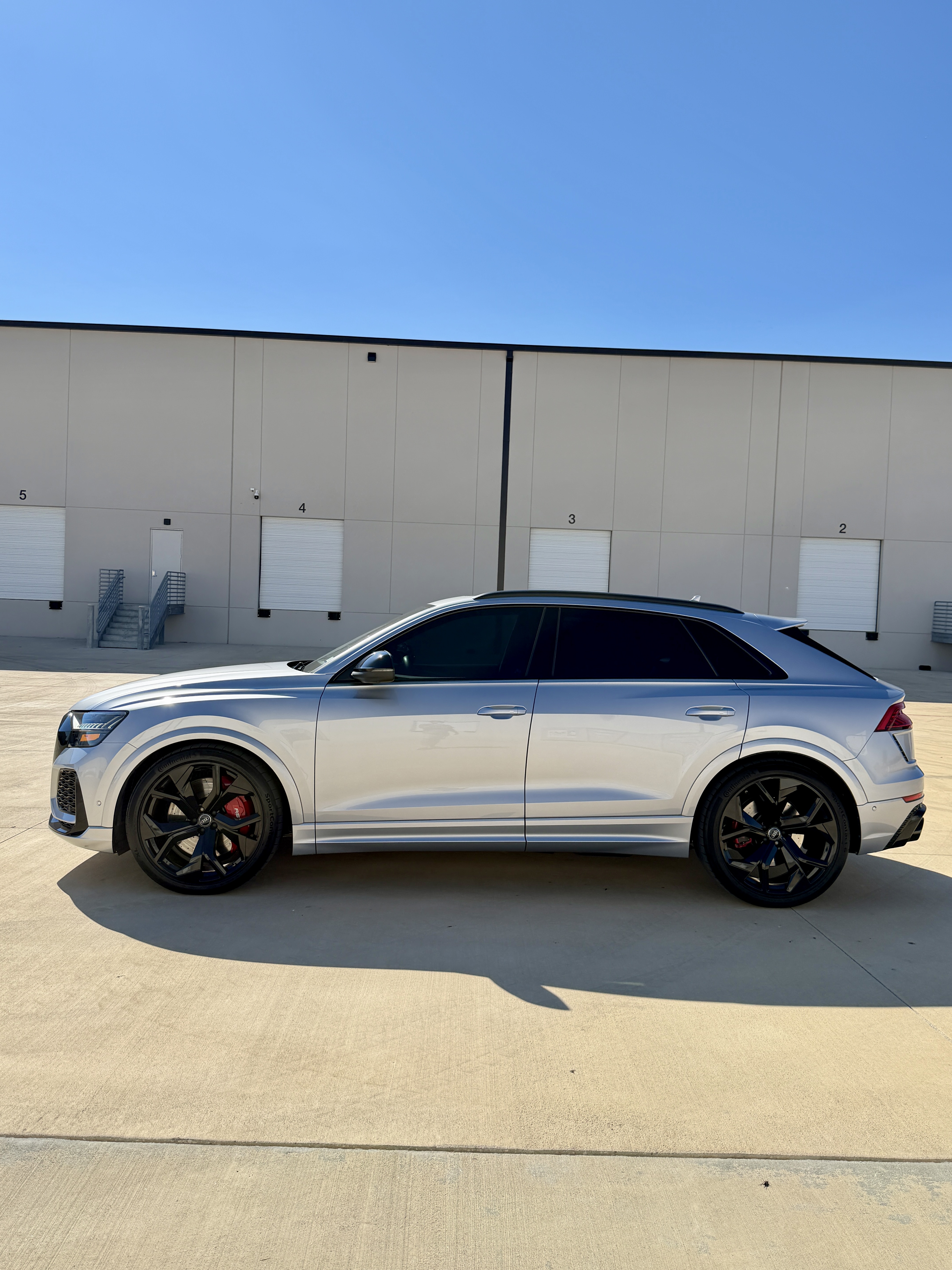 Used 2021 Audi RS Q8 w/ Black Optic Package AWD/4WD image 2