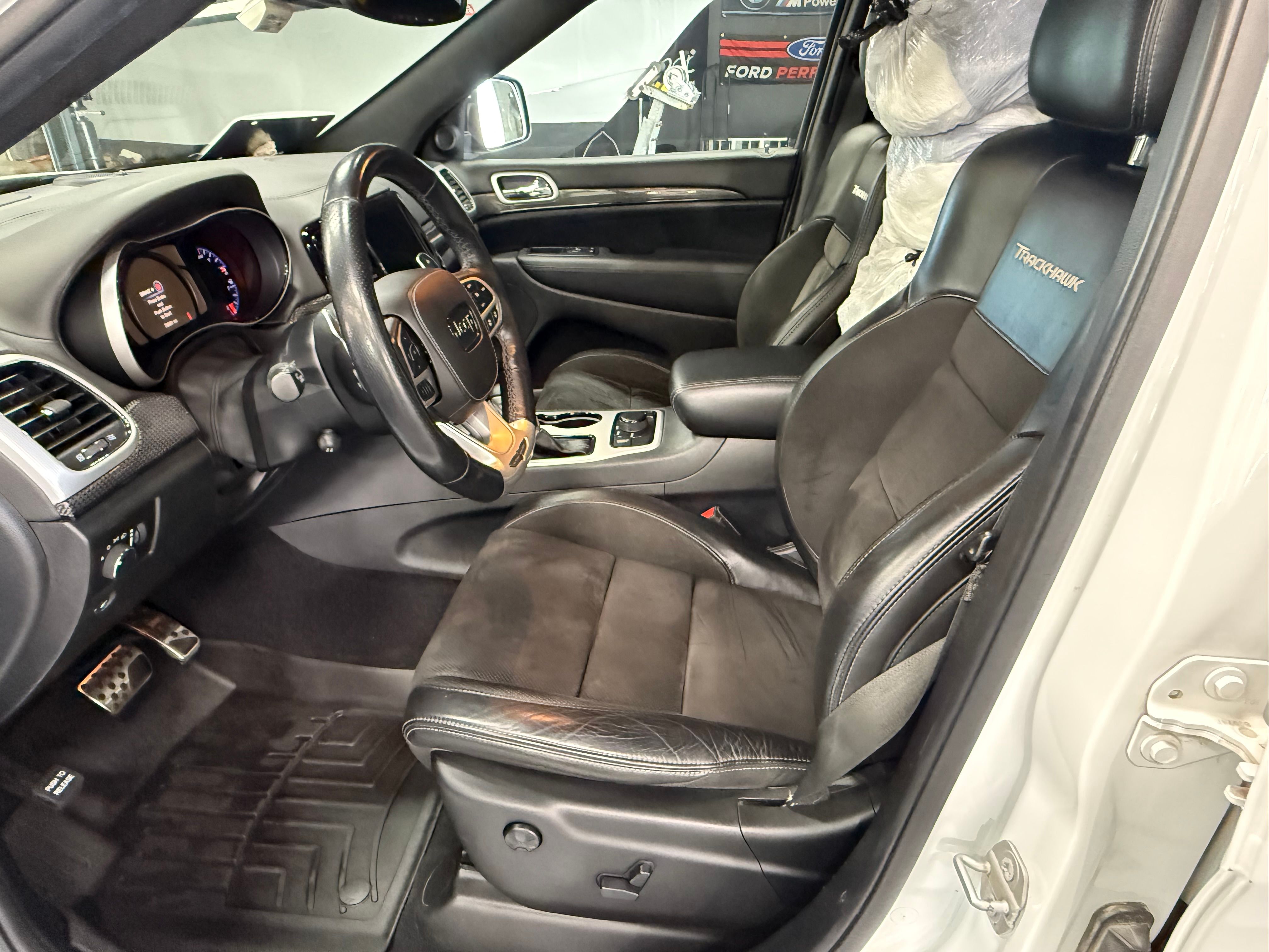 Used 2020 Jeep Grand Cherokee Trackhawk AWD/4WD image 25