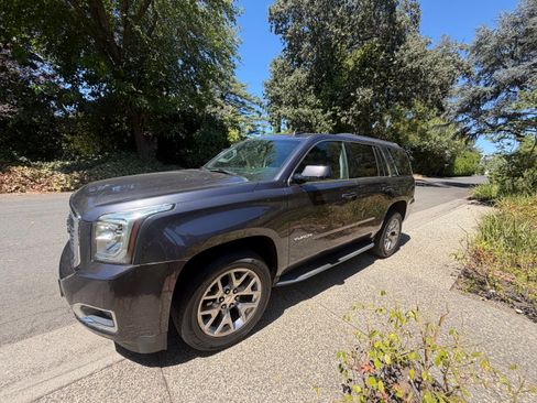 Used 2017 GMC Yukon SLE RWD image 1