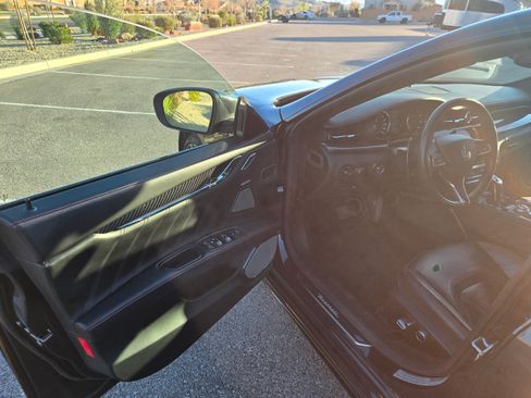 Used 2022 Maserati Quattroporte Modena Q4 image 12