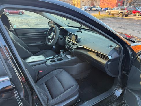 Used 2022 Nissan Altima 2.5 S image 12