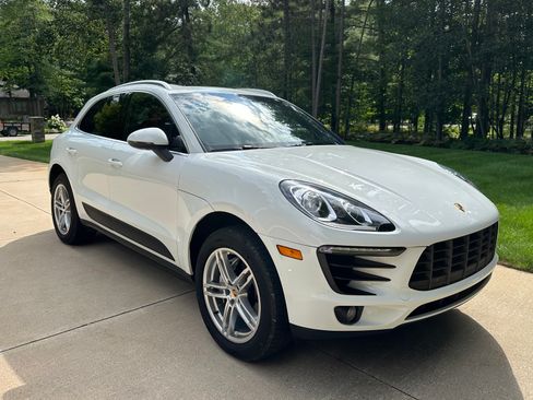 Used 2015 Porsche Macan S AWD/4WD image 9