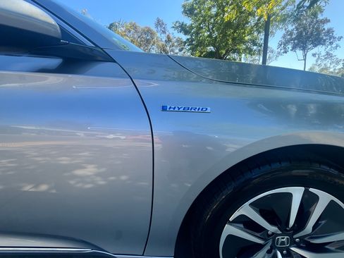 Used 2020 Honda Accord EX image 4