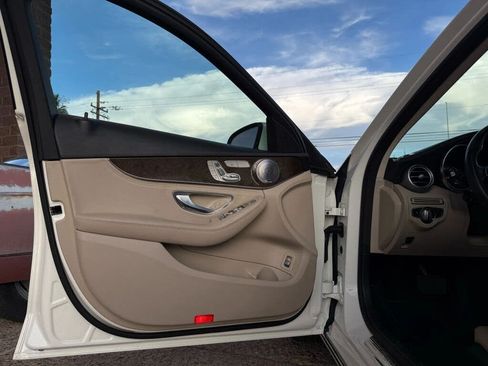 Used 2015 Mercedes-Benz C 300 4MATIC Sedan image 17