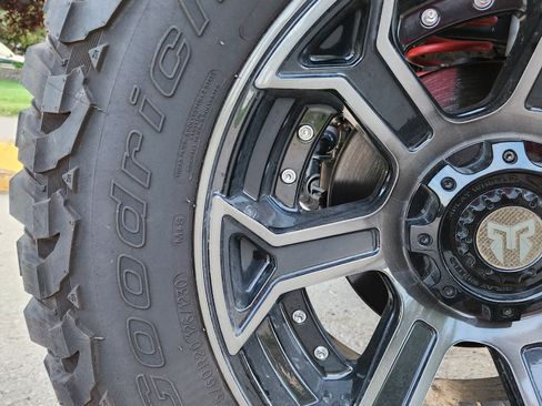 Used 2024 Jeep Wrangler Unlimited Sport image 17