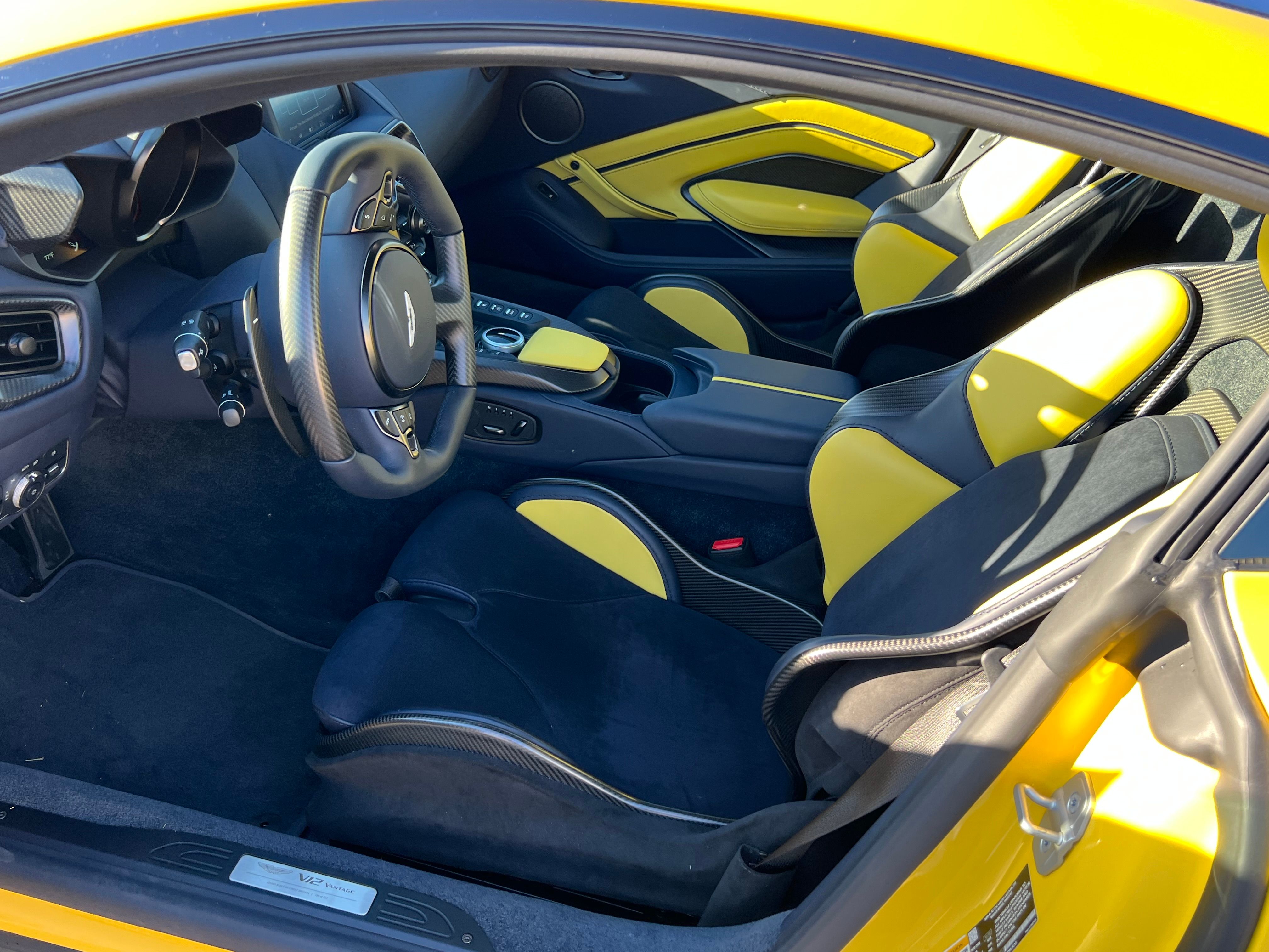 Used 2023 Aston Martin V12 Vantage RWD image 9