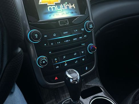 Used 2015 Chevrolet Malibu LT w/ Power Convenience Package image 10