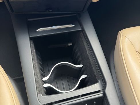 Used 2016 Tesla Model S 60D AWD/4WD image 19