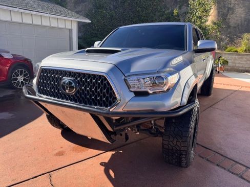 Used 2019 Toyota Tacoma TRD Sport image 14