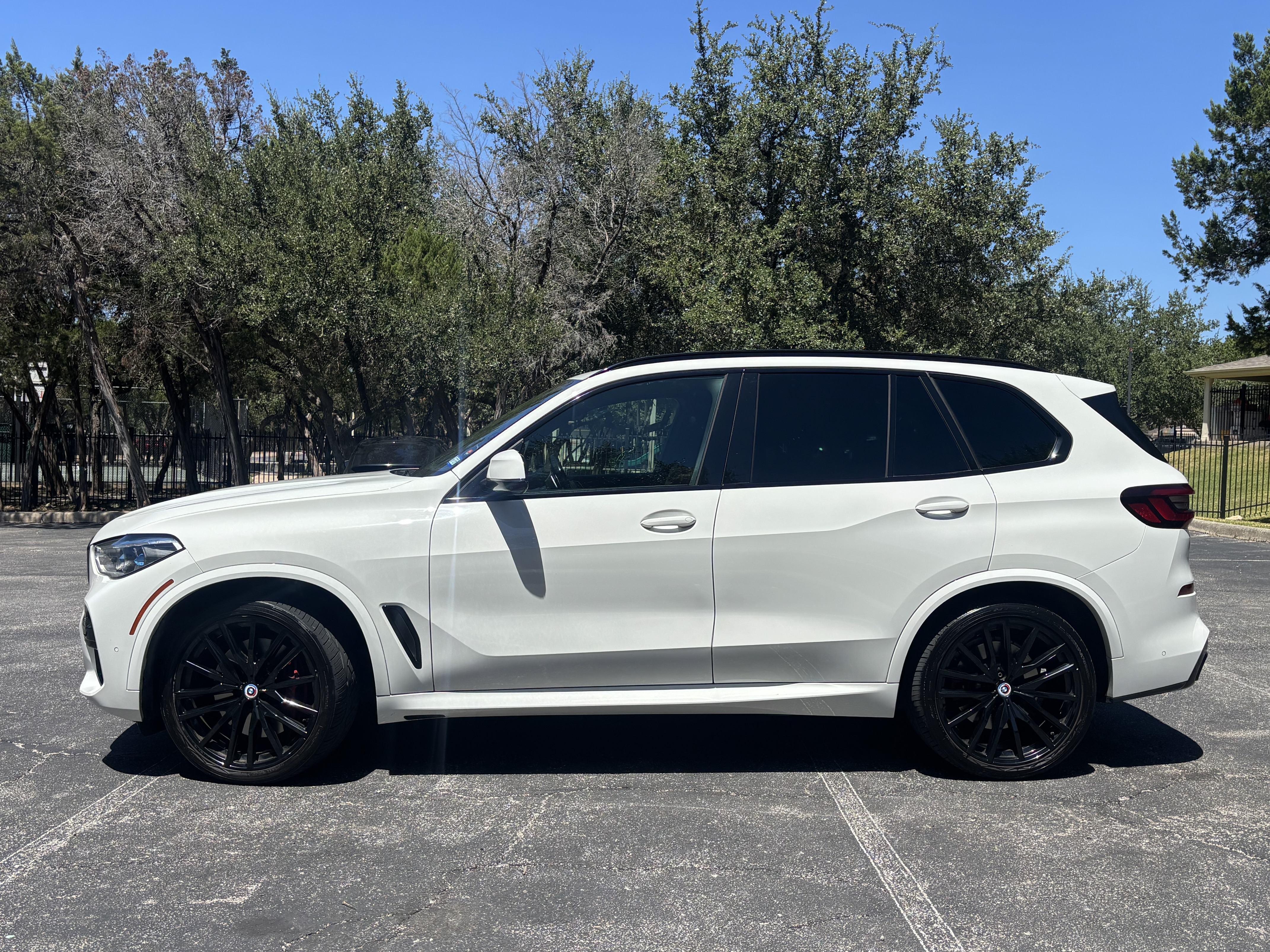 Used 2023 BMW X5 M50i w/ Executive Package AWD/4WD image 5