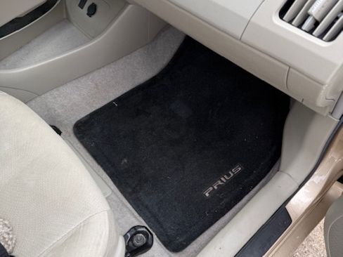 Used 2010 Toyota Prius Three image 14