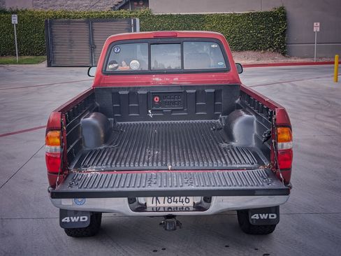 Used 2001 Toyota Tacoma 4x4 Xtracab V6 image 9