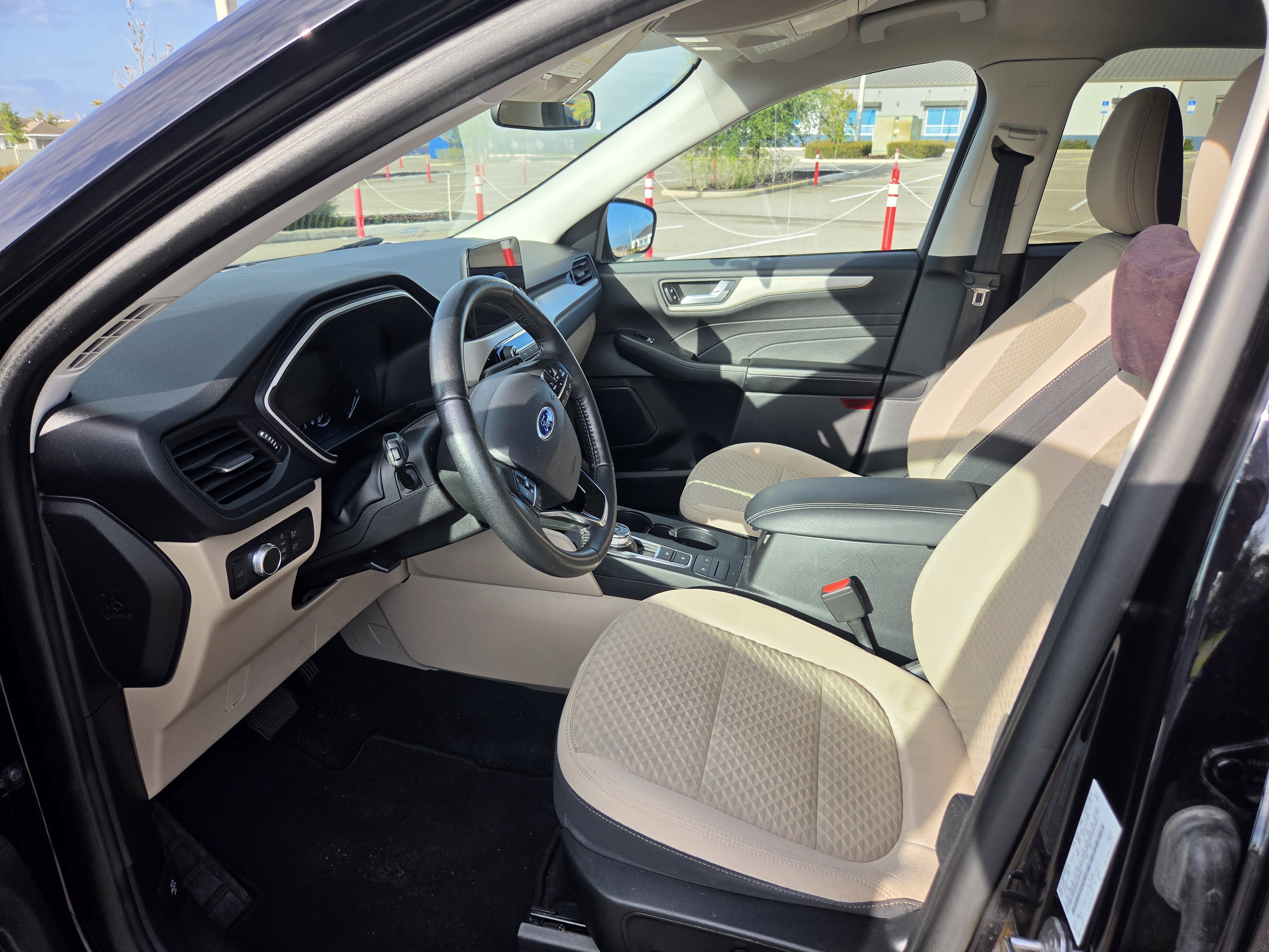 Used 2021 Ford Escape SE w/ Convenience Package FWD image 11