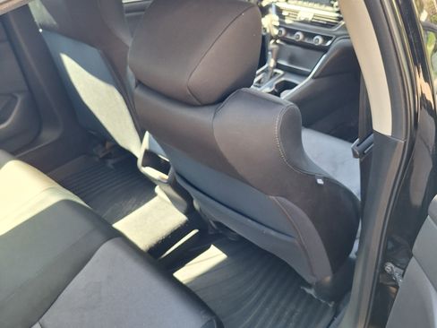 Used 2018 Honda Accord LX image 16