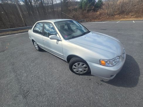 Used 2001 Toyota Corolla LE image 12