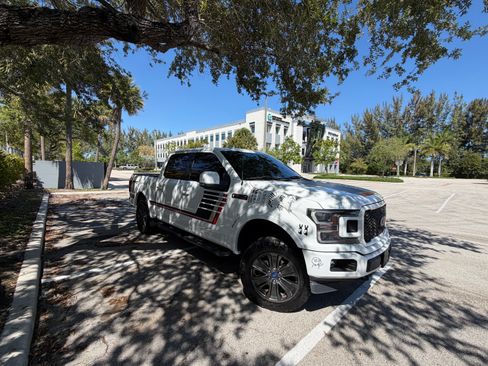 Used 2018 Ford F150 Lariat w/ Equipment Group 502A Luxury image 11