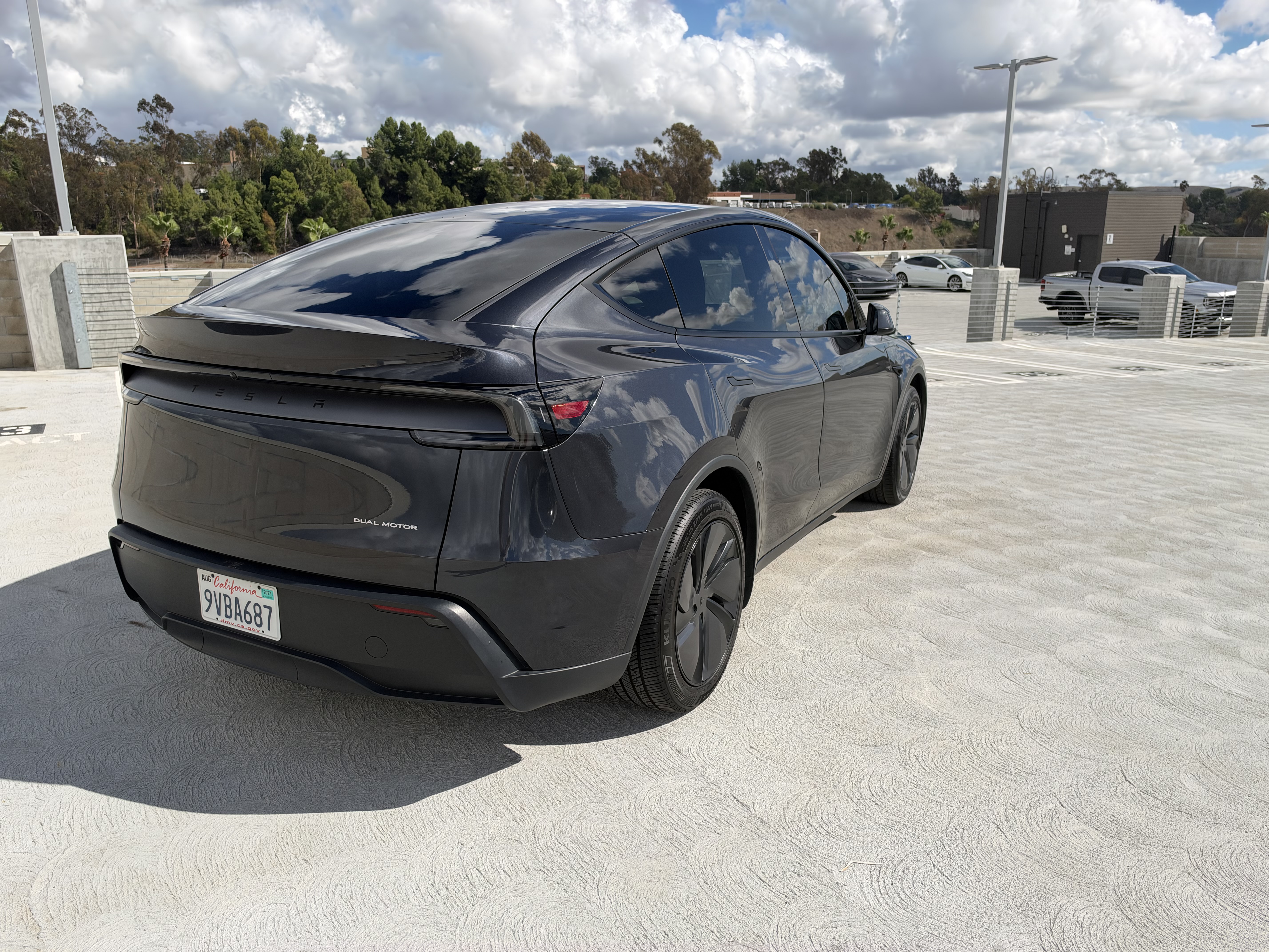 Used 2026 Tesla Model Y Long Range AWD/4WD image 5