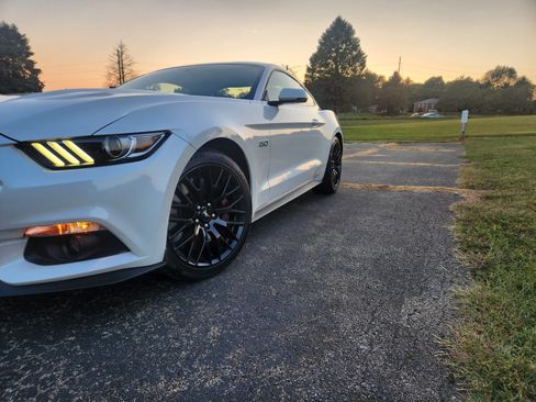 Used 2017 Ford Mustang GT Premium w/ GT Performance Package image 6