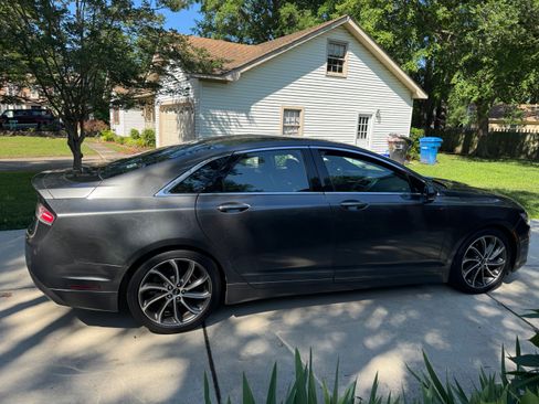 Used 2019 Lincoln MKZ Reserve w/ Reserve Plus Package FWD image 6