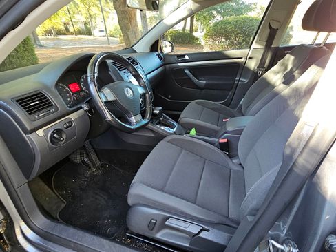 Used 2008 Volkswagen Rabbit S image 9