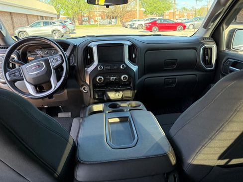 Used 2020 GMC Sierra 1500 Elevation w/ Elevation Value Package AWD/4WD image 9
