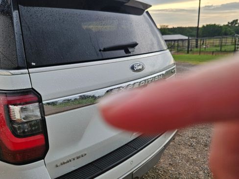 Used 2020 Ford Expedition Max Limited w/ Equipment Group 301A image 4