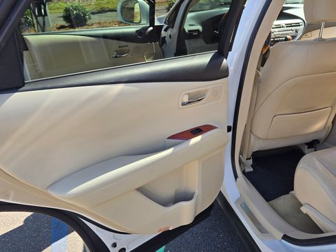 Used 2010 Lexus RX 350 2WD image 15