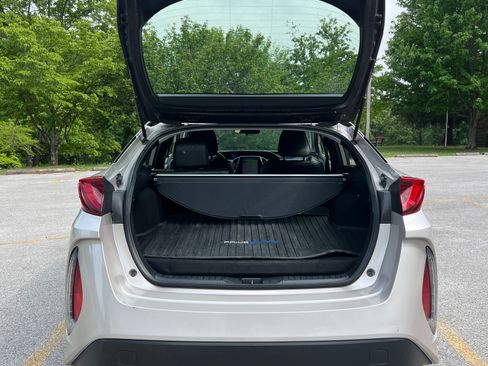 Used 2022 Toyota Prius Prime XLE FWD image 9