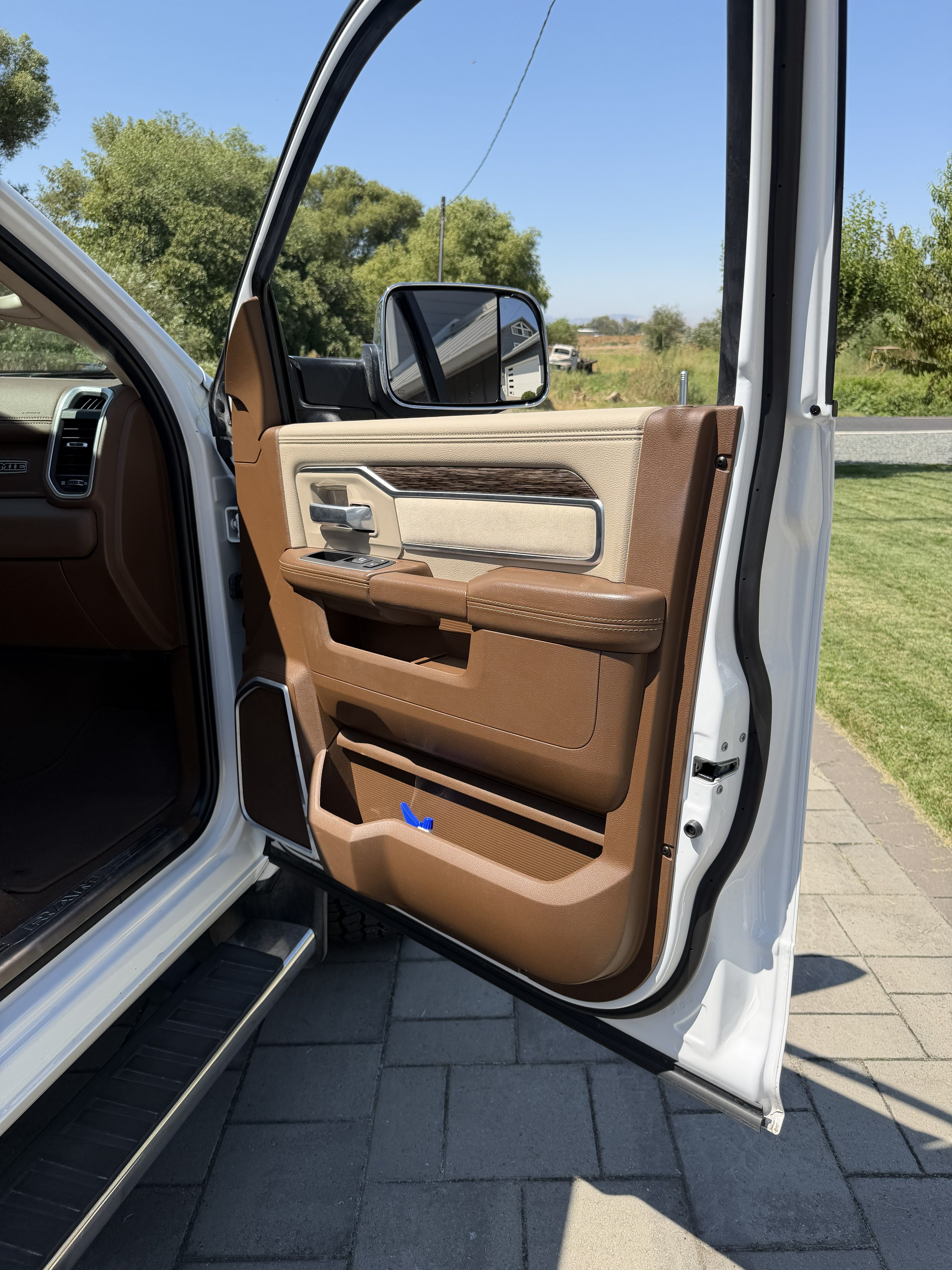 Used 2020 RAM 2500 Laramie AWD/4WD image 10