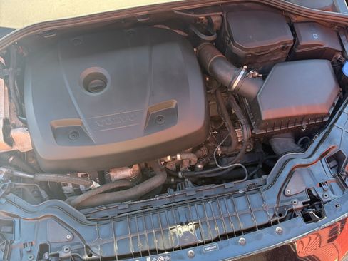 Used 2018 Volvo S60 T5 Dynamic w/ Protection Package image 32