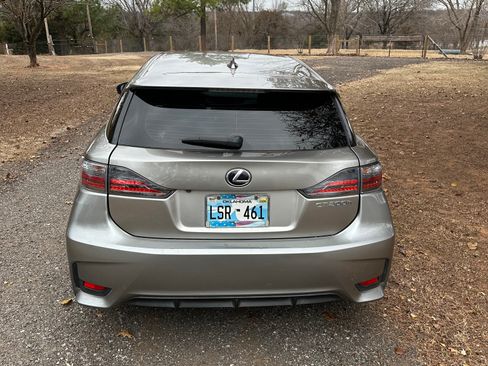 Used 2017 Lexus CT 200h w/ Seat Comfort Package image 5