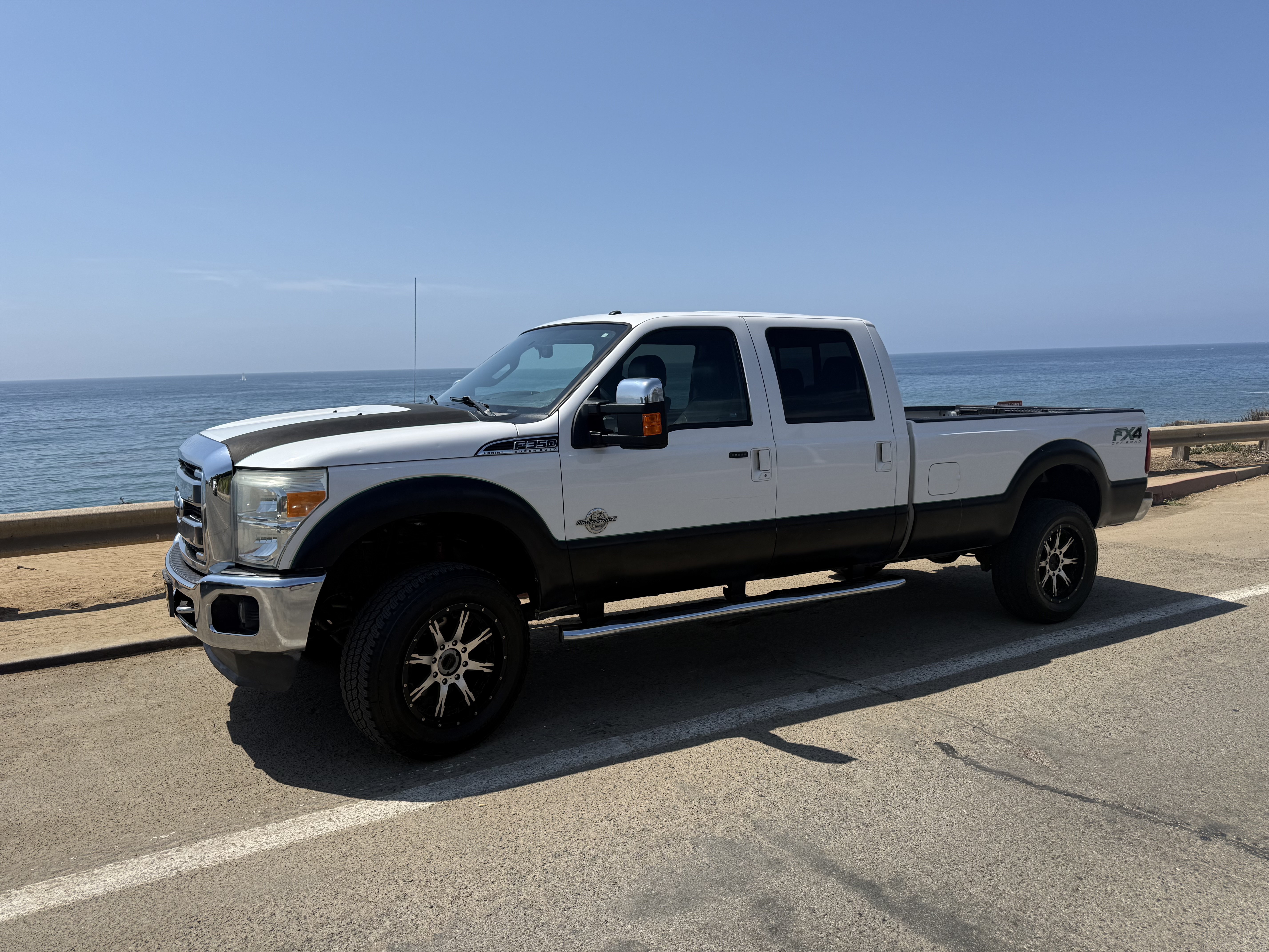 Used 2014 Ford F350 Lariat w/ Lariat Ultimate Package AWD/4WD image 1