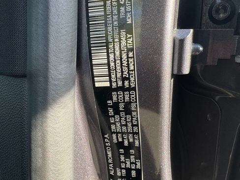 Used 2018 Alfa Romeo Stelvio Ti Sport image 25