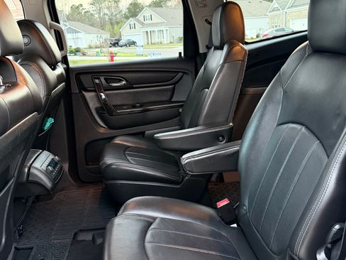 Used 2015 Chevrolet Traverse LTZ image 18