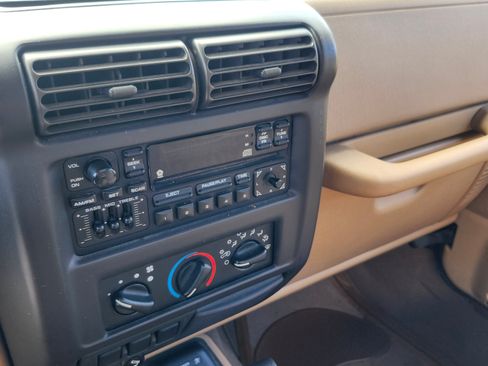 Used 2001 Jeep Wrangler Sahara image 16