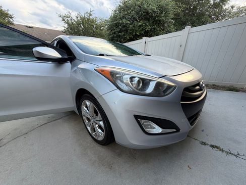 Used 2013 Hyundai Elantra GT w/ Touch & Go Pkg FWD image 5