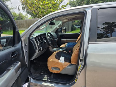 Used 2012 Toyota Tundra 2WD CrewMax w/ SR5 Pkg image 5