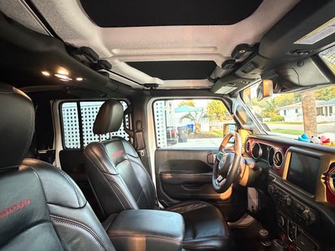 Used 2020 Jeep Gladiator Rubicon AWD/4WD image 21