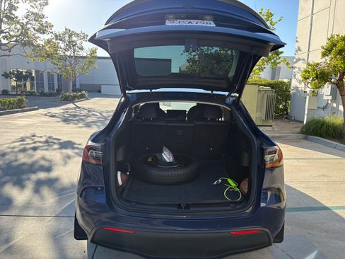 Used 2022 Tesla Model Y Performance AWD/4WD image 6
