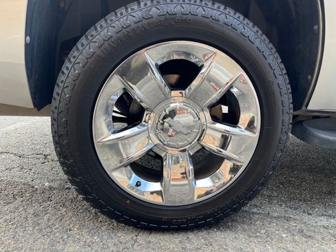 Used 2011 Chevrolet Tahoe LT AWD/4WD image 15