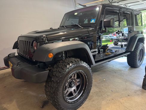 Used 2016 Jeep Wrangler Unlimited Sport w/ Quick Order Package 23S AWD/4WD image 11