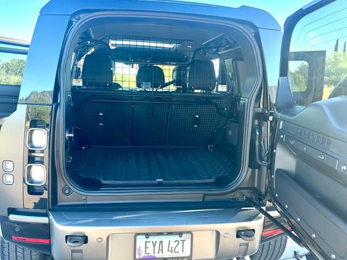 Used 2024 Land Rover Defender 110 Carpathian Edition image 13