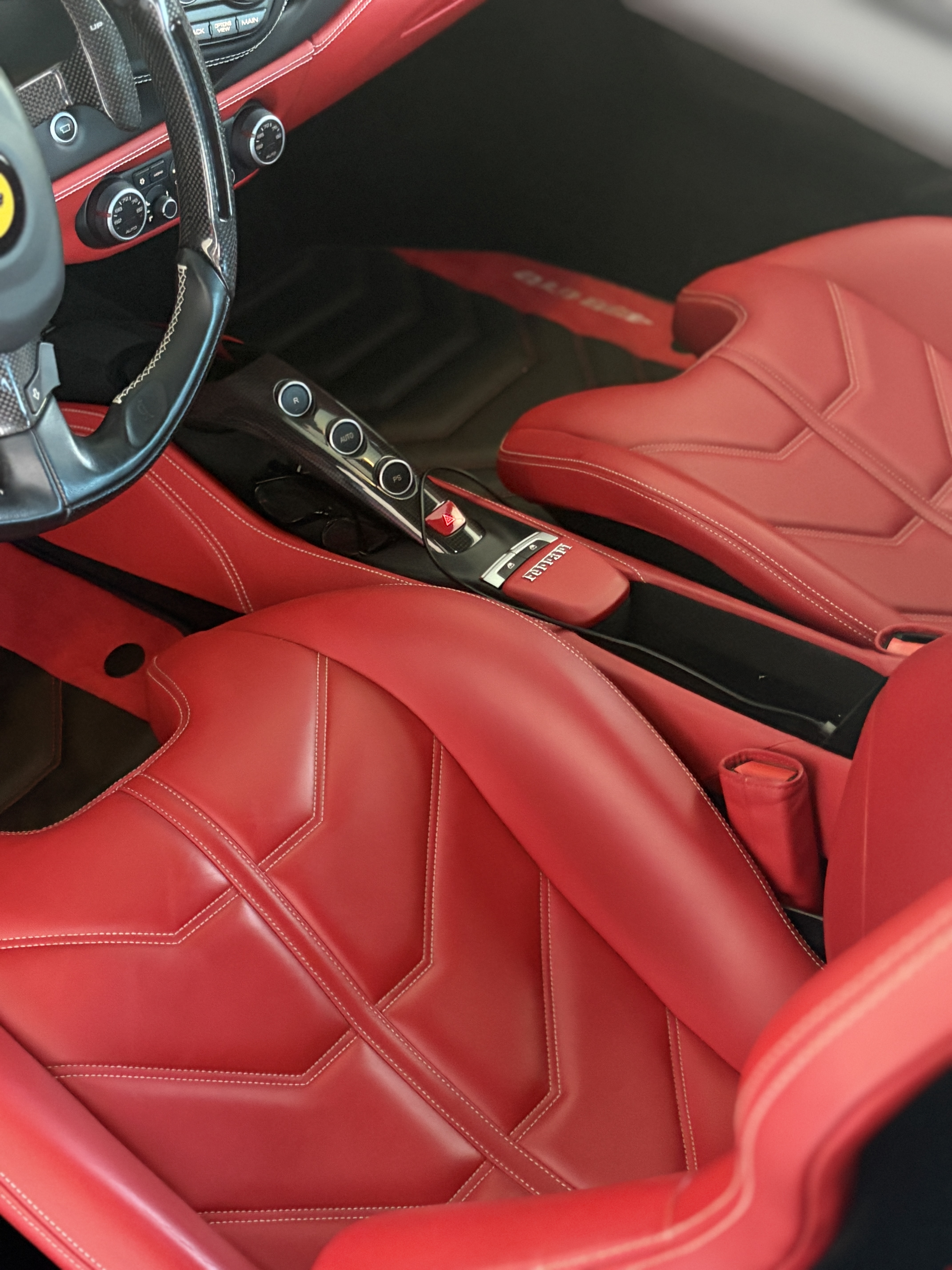 Used 2018 Ferrari 488 GTB RWD image 21